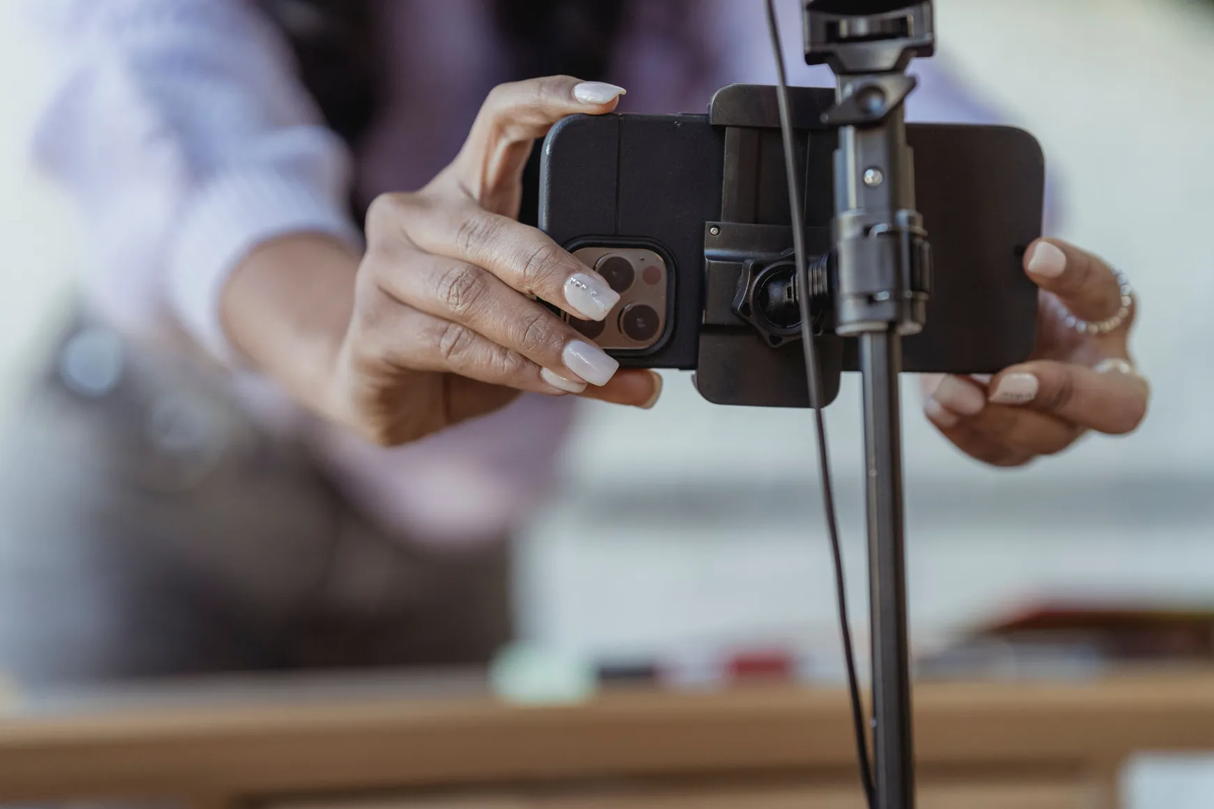 Filming a teaser video to promote a virtual gallery